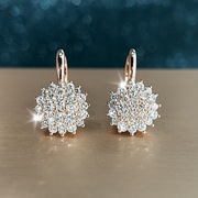 Eleganckie Kolczyki z Błyszczącymi Cyrkoniami – Klasyka, która Zachwyca