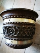 stara ozdobna  doniczka