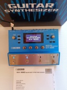 Syntezator gitarowy/basowy BOSS SY-300 (stereo/mono, dwa wyjścia, MIDI)