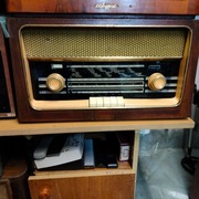 Radioodbiornik lampowy RUMBA lata 60 te okres P R L.
