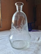 Karafka z lat 30, delikatne szkło, wzór. 