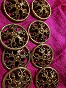 8 guzików,  średnica 4 cm