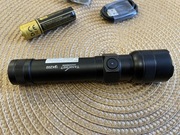 Mocna latarka Tank 007