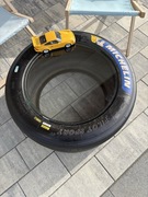 Stolik z opony dla fana motoryzacji * MICHELIN PILOT SPORT GT* 18cali 