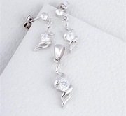 Komplet biżuterii srebrnej kolczyki + przywieszka