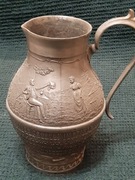 Stary dzbanek sygnowany