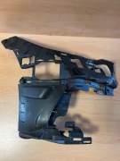 Mercedes c klasse a 206 prawe mocowanie zderzaka przedniego A2068857001
