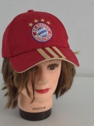 Adidas FC Bayern Munchen czapka z daszkiem 