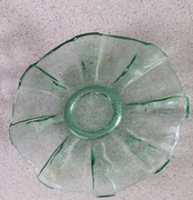 Kolekcjonerski talerzyk deserowy spodek szklany 14 cm. PRL 