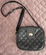 Torebka pikowana chanelka 