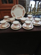 Serwis na 6 osób kostna porcelana Colclough