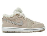 NIKE WMNS AIR JORDAN 1 LOW SE SHERPA  FLEECE - UK 4 , EUR 37,5