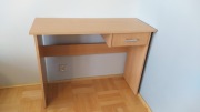 biurko drewniane JYSK z szufladką, używane stan bardzo dobry