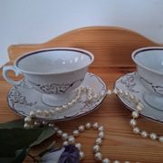 Dwie filiżanki porcelanowe Wałbrzych z serii Fryderyka 