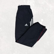 Spodnie dresowe ADIDAS 90x33 Czarne z paskami (lekki defekt)