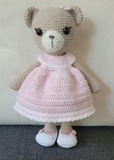 Uroczy Miś w różowej sukience na szydełku maskotka handmad