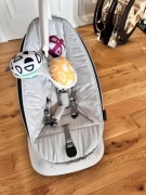 Leżaczek / Huśtawka 4moms mamaRoo 5 – Classic Grey