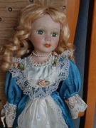 Kolekcjonerska Lalka porcelanowa 42cm.w super stanie