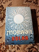 Mcewan Solar Autentycznie zabawna czarna komedia