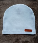 Czapki prążek Biały z  brązową naszywką 