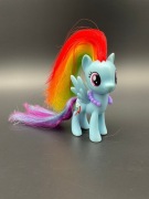 Little Pony – Rainbow Dash (Hasbro 2016) z magicznym naszyjnikiem!