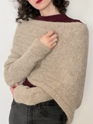 Ręcznie wykonany luksusowy otulacz / wrap szal z długimi mankietami / beż