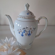 Dzbanek porcelanowy do kawy lub herbaty 