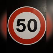 Znak drogowy 50