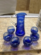 Kobaltowy zestaw kryształowy – dzbanek i kieliszki