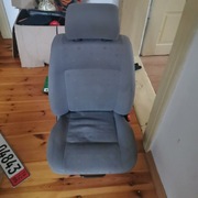 Przednie fotele Volkswagen VW T4 Caravelle 