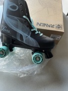 Wrotki miętowo-czarne rozm 39-42