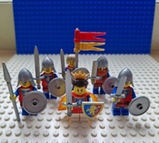 Zrstae Lego figurek Castle Królowa plus 5 rycerzy 10305