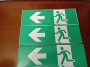 Piktogram naklejka droga ewakuacyjna w lewo 