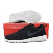 Oryginalne buty sportowe NIKE ROSHE RUN 42.5-43