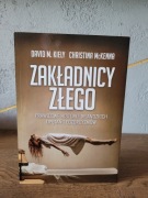 Zakładnicy złego- David M. Kiely, Christina McKenna