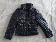 Połyskująca czarna grafitowa ocieplana kurtka z pagonami JTC Junior 134