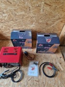 Prostownik z funkcją rozruchu szybkiego ładowania 12V 24V 250A