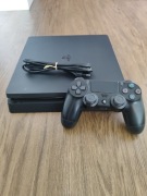 Konsola PS4 slim z padem