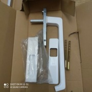 Klamki GU różny stan