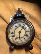 BUDZIK HAU W DREWNIE