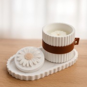 Świeca sojowa zalewana z wieczkiem