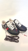 Buty męskie skórzane Tommy Hilfiger 41 sneakersy niebieskie granatowe 
