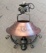 Żyrandol z kloszem z mosiądzu