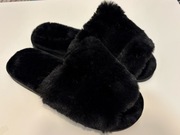 Klapki z futerkiem czarne r 40/41