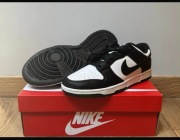 Nike dunk panda 