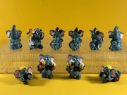 Kinder niespodzianka zestaw figurek : Słonie na plaży, 1995 r vintage.