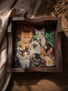 Drewniana Taca Dekoracyjna „Kocia Rodzina” – Rękodzieło Decoupage