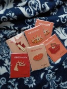 broszki / piny / przypinki - szminka, oko, usta, koszyk, twarz