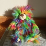 Kolorowy misiek 30 cm Uni-Toys