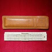 Kieszonkowy suwak logarytmiczny SKALA (PRL)